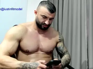 Chaturbate Sex Cam of iustinmucle95