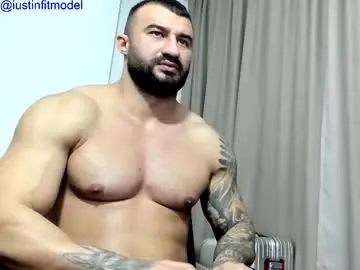 Chaturbate Sex Cam of iustinmucle95