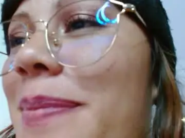 Chaturbate Live Sex Cam of miss_evoleth2