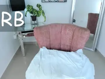 Chaturbate Sex Cam of mathilde_lina