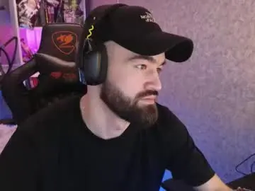 Chaturbate Nude Webcam of _serious_man