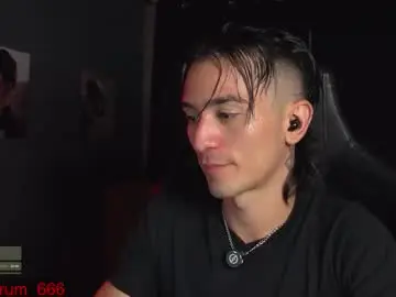 Chaturbate Live Sex Cam of redrum_696