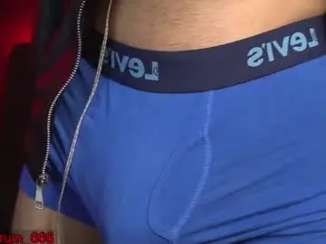 Chaturbate Live Sex Cam of redrum_696