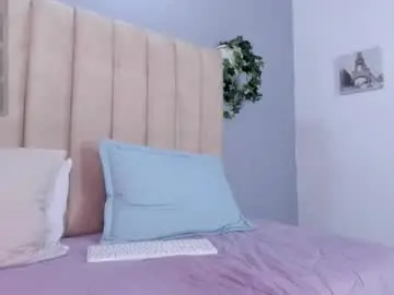 Chaturbate Free Live Porn of violet_moon20