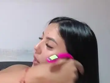 Chaturbate Live Sex Cam of ellecollinss