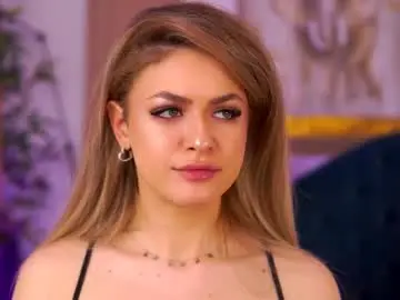 Chaturbate Live Sex Cam of nayaquinn