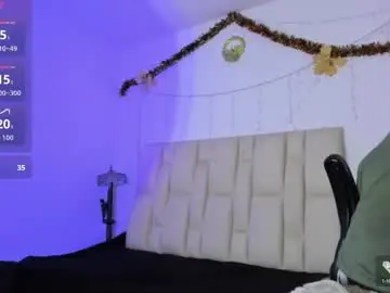 Chaturbate Live Sex Cam of xkim_starx