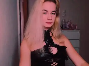 Chaturbate Live Sex Cam of carinfox