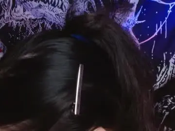 Chaturbate Live Sex Cam of mikaskullcs