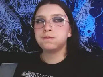 mikaskullcs from chaturbate