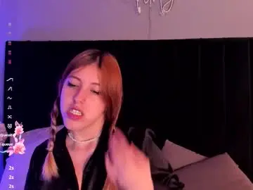 Chaturbate Live Sex Cam of angeliique_