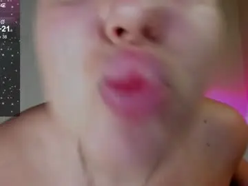 Chaturbate Live Sex of ronnie__g