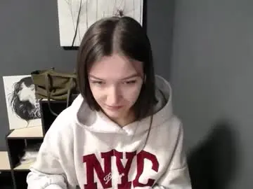 Chaturbate Nude Webcam of shining_pearl