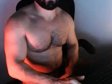 beard_top_guy from chaturbate