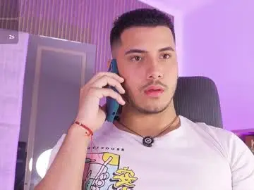 Chaturbate Live Sex Cam of axel_grey_