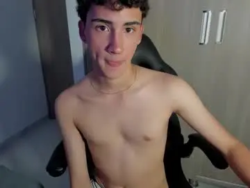 Chaturbate Live Sex Cam of camiboy666