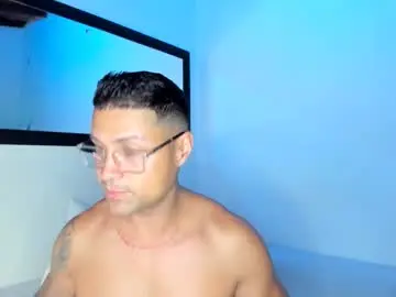 Chaturbate Sex Chat of maxi_mux1