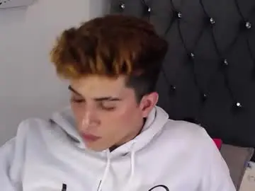 Chaturbate Live Sex Cam of mr_williseo