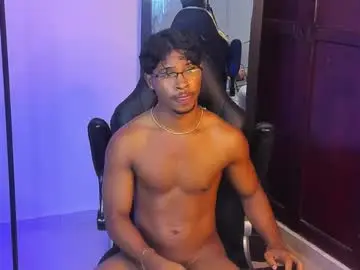 Chaturbate Watch Live Sex Cams of cassian_gold