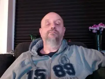 Chaturbate Live Porn of hardmrlazy