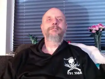 Chaturbate Live Porn of hardmrlazy