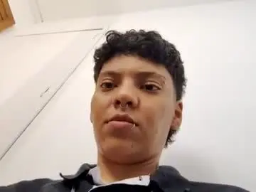 Chaturbate Adult Video Chat of thomas27f