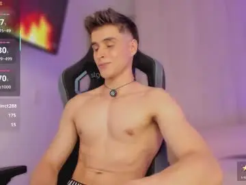 Chaturbate Best live sex cam show of thomklein