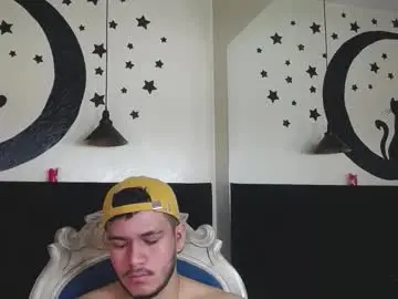 Chaturbate Best live sex cam show of ariies13