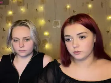 Chaturbate Sex Cam of bella_and_alice