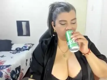 Chaturbate Free Live Porn of vikyadams