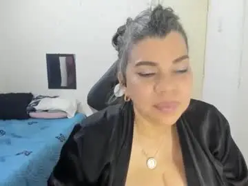 Chaturbate Best live sex cam show of vikyadams