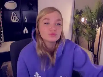 Chaturbate Free Porn Cam of bella_cosmos