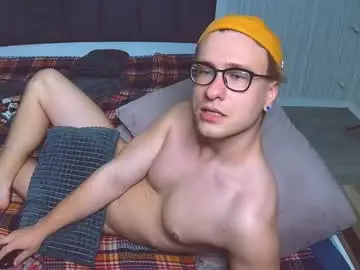 Chaturbate Best live sex cam show of dennisgartman