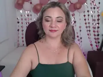 Chaturbate Best live sex cam show of lilly_milf