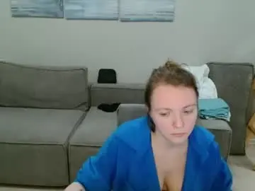 lily_dollyx from chaturbate