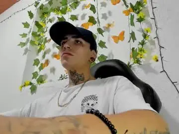 Chaturbate Best live sex cam show of beatandtalk