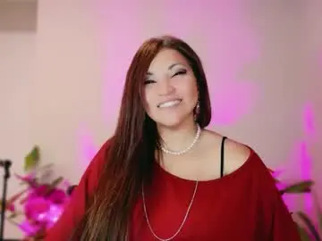 Chaturbate Live Sex Cam of divinelynn