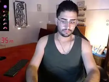 Chaturbate Nude Webcam of julian1225_