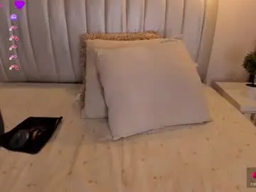 Chaturbate Live Sex Cam of kristal_brown_