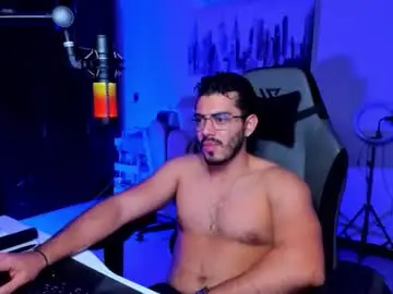 Chaturbate Best live sex cam show of bruno_diaz31