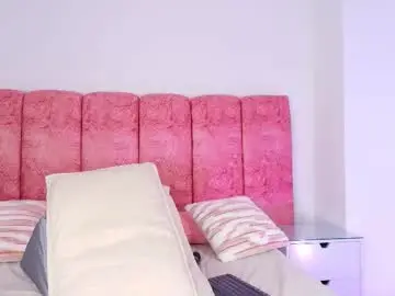 emma_curvy1 from chaturbate