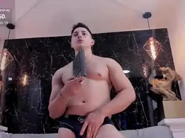 Chaturbate Best live sex cam show of zack_miller24