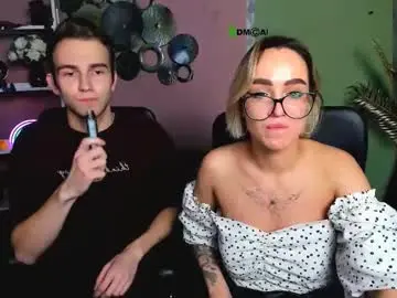 Chaturbate Live Sex Cam of astren_villo