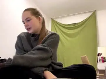 Chaturbate Live Sex Cam of joyceneubaum