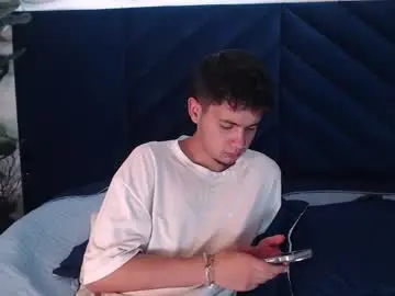 Chaturbate Sex Cam of tommy_fede