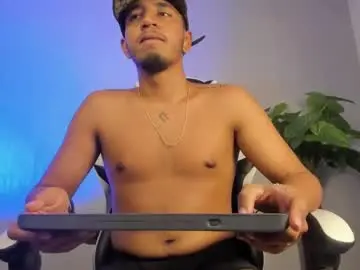 Chaturbate Live Sex Cam of brand_collins