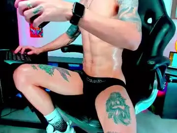 Chaturbate Live Sex Cam of aaronswt7