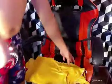 Chaturbate Live Sex Cam of petitehugecockxnxxx