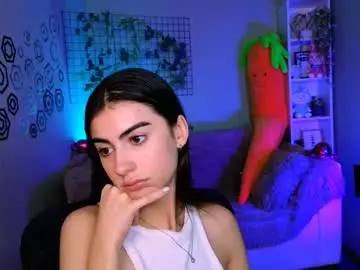 flora_ri from chaturbate