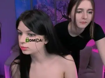 Chaturbate Live Sex Cam of flora_ri